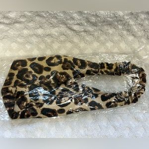 Viv&Lou Headband - Cheetah Print - new with tags in package